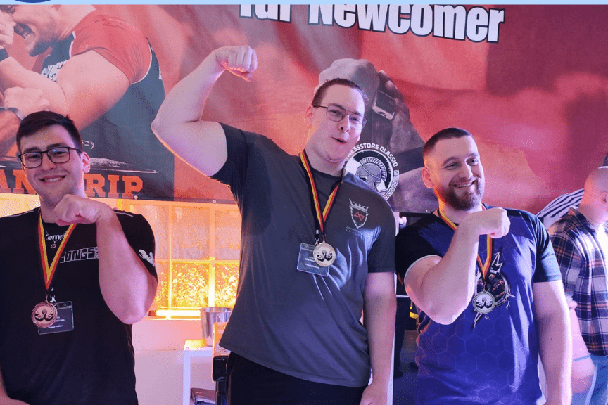 Erfolg der Amringer bei Deutschen Meisterschaften 2025 Die Armringer posieren für ein Foto nach ihrem Erfolg bei den Deutschen Meisterschaften 2025