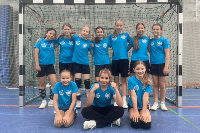 Sommercamp 2025 Gruppenbild der Sommercamp-Teilnehmerinnen 2025